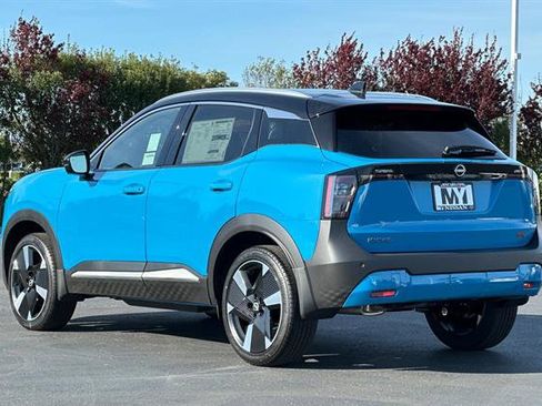 New 2025 Nissan Kicks SR w/ SR Premium Package image 6