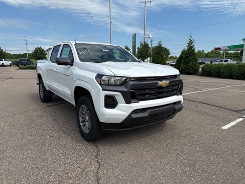 New 2025 Chevrolet Colorado LT w/ Advanced Trailering Package image 7
