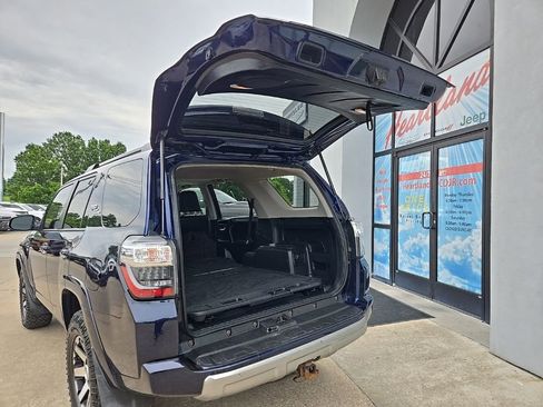 Used 2020 Toyota 4Runner TRD Off-Road Premium w/ Moonroof Package AWD/4WD image 89