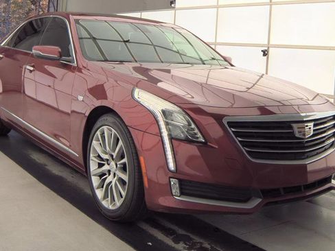 Used 2018 Cadillac CT6 Luxury image 3
