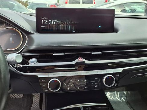 Used 2023 Genesis G80 2.5T image 17