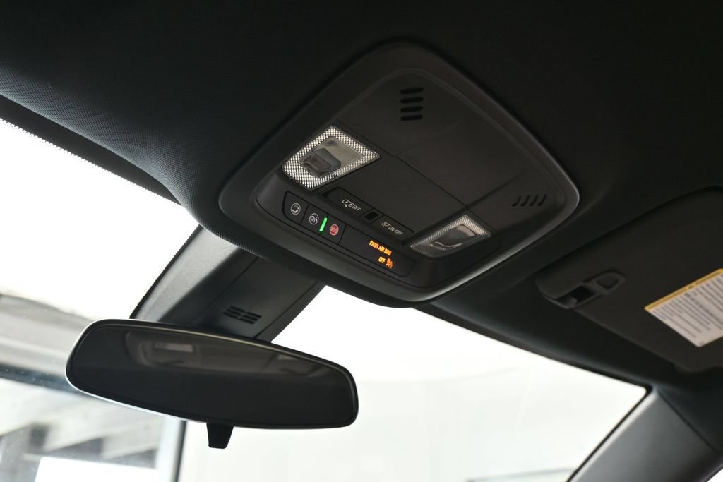 Used 2024 Chevrolet Traverse LS FWD image 25