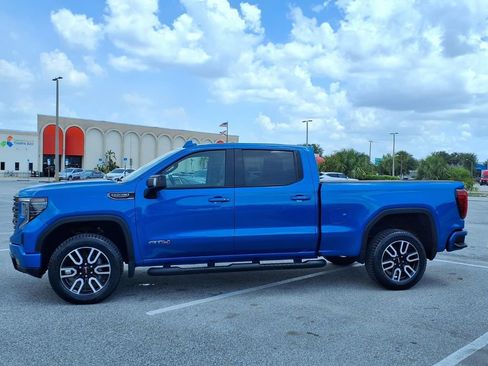 Used 2023 GMC Sierra 1500 AT4 AWD/4WD image 4