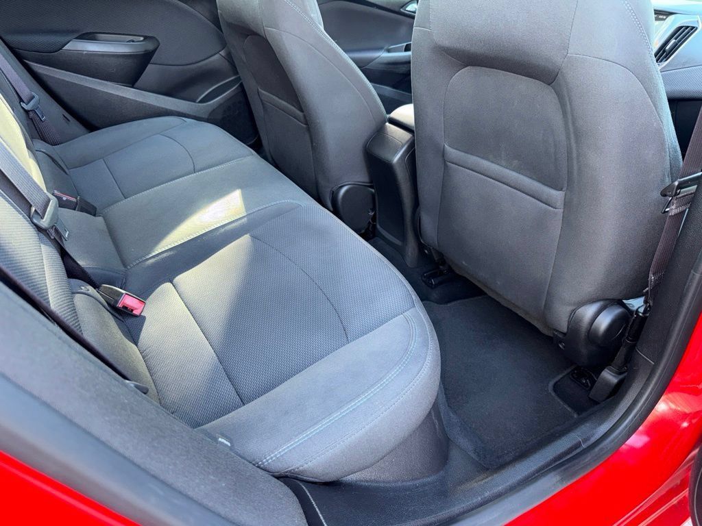 Used 2016 Chevrolet Cruze LT FWD image 22