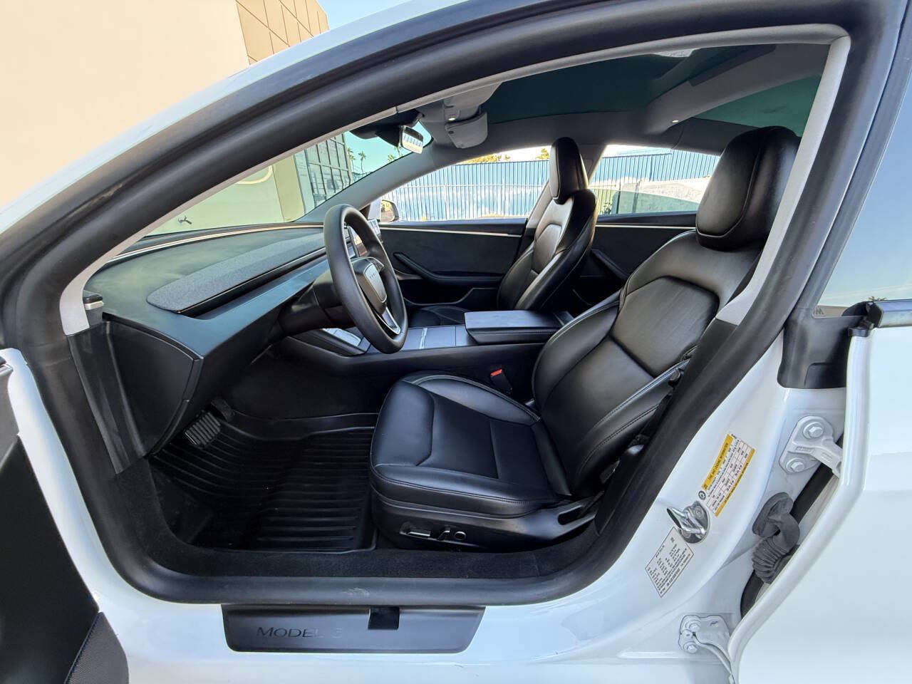 Used 2025 Tesla Model 3 Long Range AWD/4WD image 32