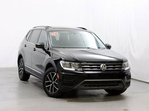 Used 2021 Volkswagen Tiguan SE R-Line image 1