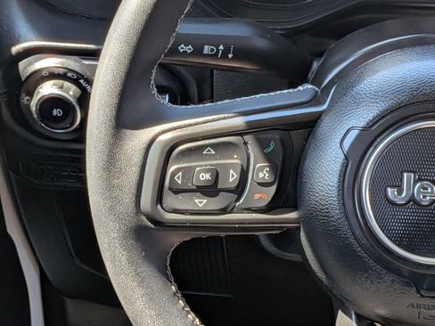 Used 2025 Jeep Wrangler Unlimited Rubicon image 22