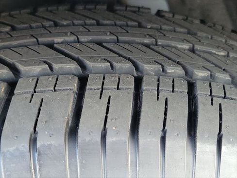 Certified 2025 Chrysler Pacifica Select FWD image 7