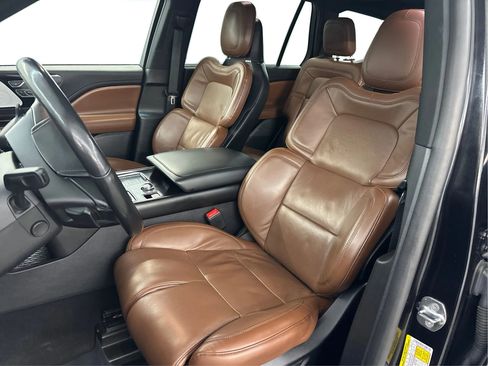 Used 2021 Lincoln Aviator Grand Touring w/ Equipment Group 302A AWD/4WD image 13