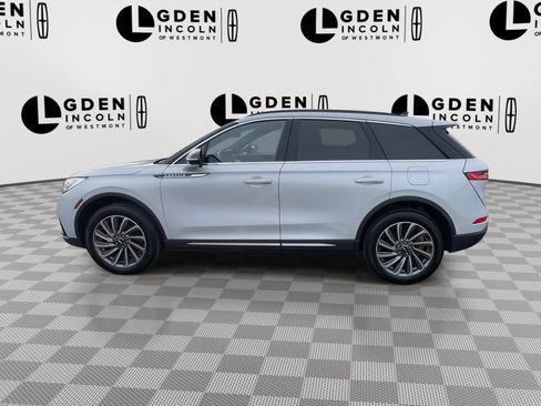 Used 2025 Lincoln Corsair Reserve w/ Rear Removable Package Tray FWD image 5