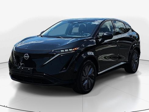 Used 2023 Nissan Ariya AWD image 11