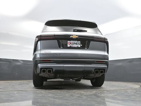 Used 2024 Chevrolet Traverse LT AWD/4WD image 35