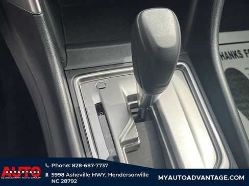 Used 2019 Subaru Forester Premium AWD/4WD image 17
