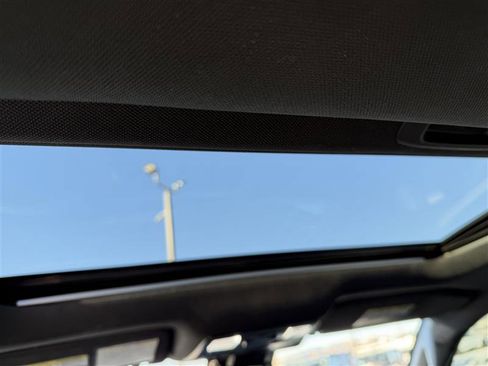 Used 2018 Toyota Tacoma TRD Sport image 13