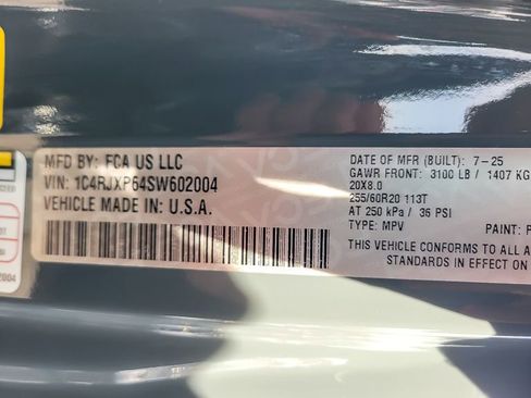 Used 2025 Jeep Wrangler Unlimited Sahara image 24