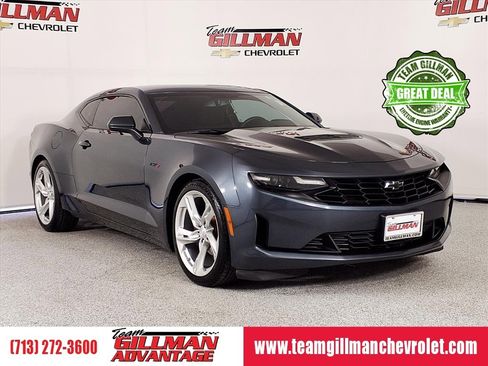 Used 2020 Chevrolet Camaro LT image 1