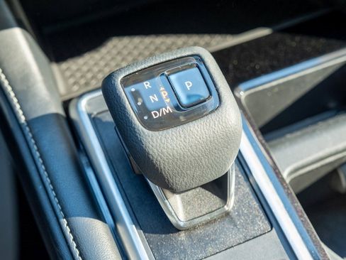 Used 2022 Nissan Pathfinder SV image 20