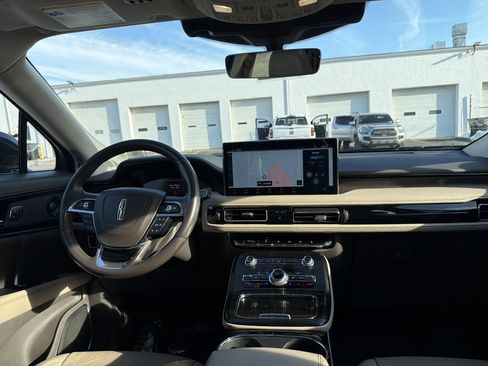 Certified 2022 Lincoln Nautilus Reserve w/ Equipment Group 201A image 18