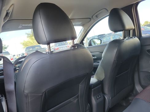 Certified 2025 Nissan Kicks SR FWD image 19