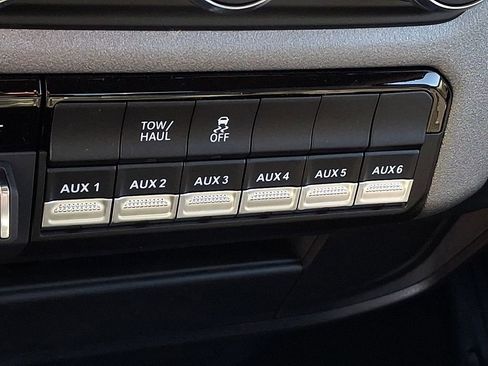 Used 2024 RAM 2500 Tradesman w/ Chrome Appearance Group image 22