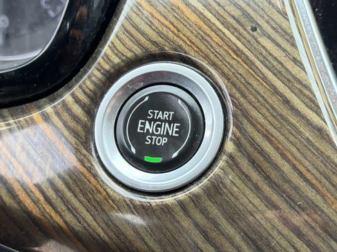 Used 2023 Cadillac XT6 Premium Luxury w/ Platinum Package FWD image 27