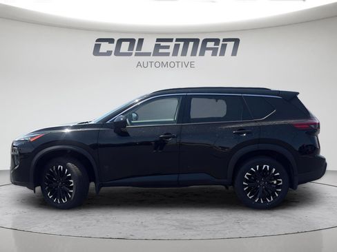 Used 2026 Nissan Rogue Dark Armor AWD/4WD image 2