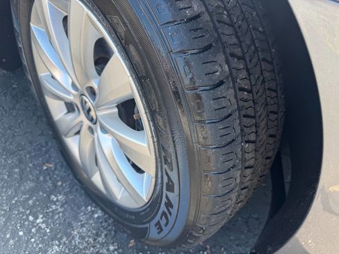 Used 2015 Volkswagen Passat 1.8T Wolfsburg Edition image 13