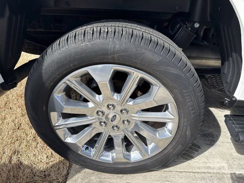 Used 2022 Ford F150 Limited image 16