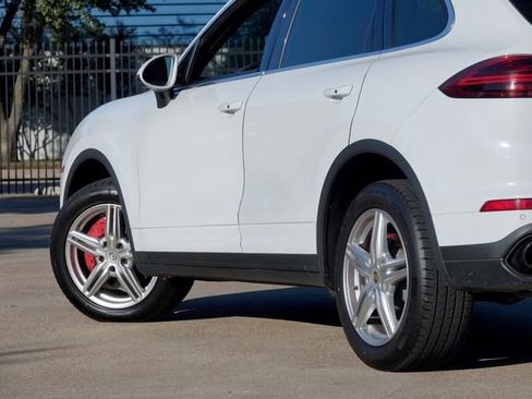 Used 2016 Porsche Cayenne S w/ Premium Plus Package image 20