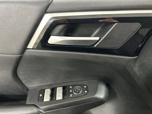 Used 2024 Mitsubishi Outlander SE AWD/4WD image 11