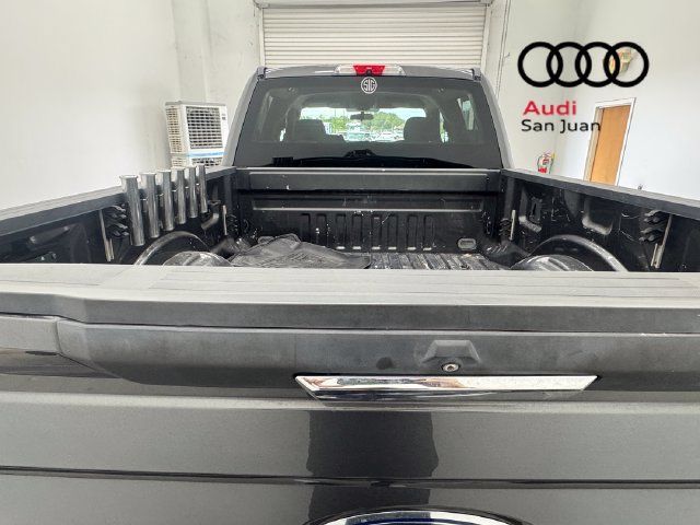 Used 2019 Ford F250 XLT w/ XLT Premium Package AWD/4WD image 13