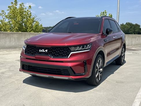 Certified 2023 Kia Sorento S w/ Panoramic Sunroof Package FWD image 2