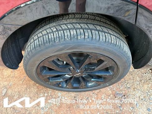 Certified 2023 Kia Sorento SX AWD/4WD image 12