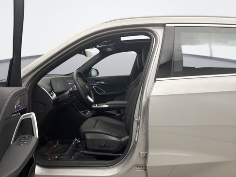 Used 2025 BMW X1 xDrive28i image 11
