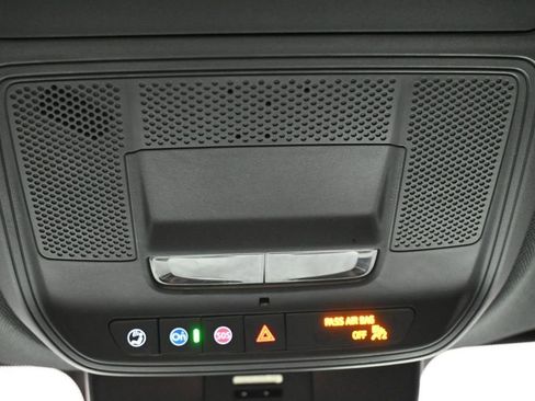 Used 2025 Chevrolet Traverse LT w/ LPO, Floor Liner Package AWD/4WD image 30
