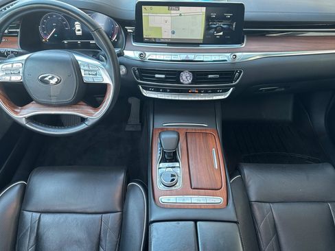 Used 2019 Kia K900 Luxury w/ VIP Package image 14
