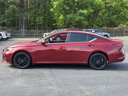 New 2026 Nissan Altima 2.5 SV FWD image 2