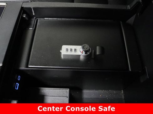 Used 2023 Toyota Tundra Limited image 25