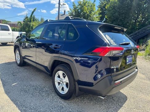 Used 2019 Toyota RAV4 XLE w/ All Weather Liner Package AWD/4WD image 4