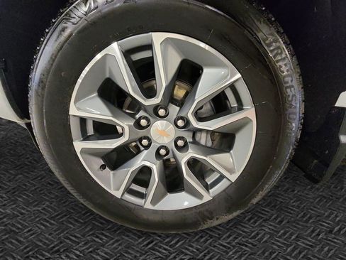 Certified 2025 Chevrolet Silverado 1500 LT AWD/4WD image 10