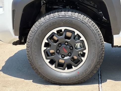 New 2026 Toyota Tacoma TRD Off-Road AWD/4WD image 8