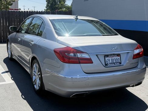 Used 2012 Hyundai Genesis 5.0 RWD image 5