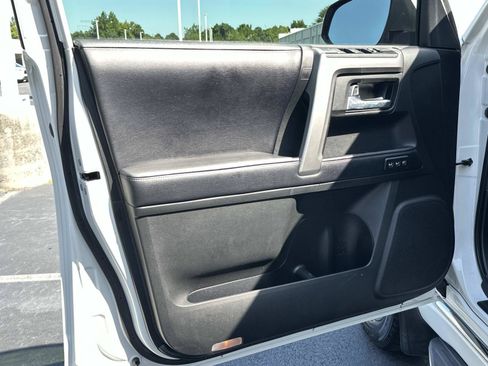 Used 2019 Toyota 4Runner Limited AWD/4WD image 17