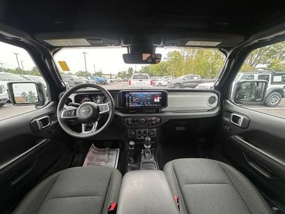 Used 2024 Jeep Wrangler Unlimited Sahara w/ Technology Group