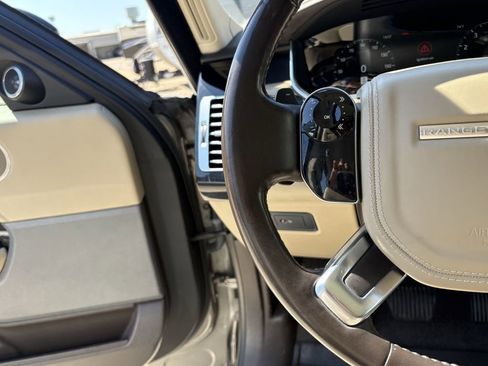 Used 2020 Land Rover Range Rover HSE image 16