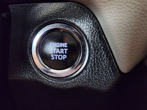 Used 2023 Toyota RAV4 XLE Premium FWD image 28