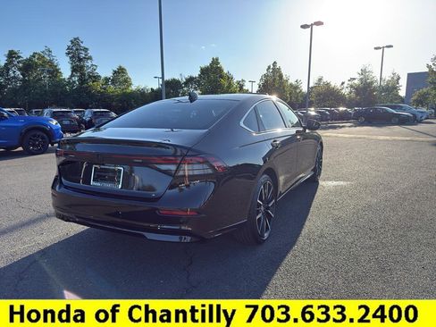Used 2024 Honda Accord Touring image 7