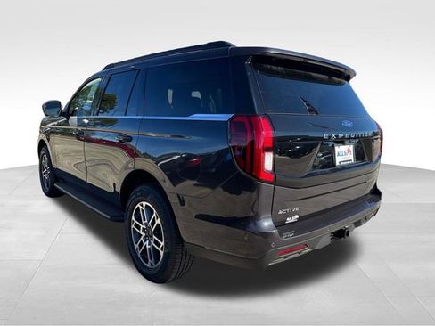New 2025 Ford Expedition Active image 7