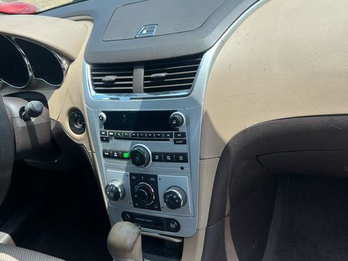 Used 2011 Chevrolet Malibu LS FWD image 11