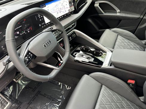 New 2025 Audi SQ5 Premium Plus image 9